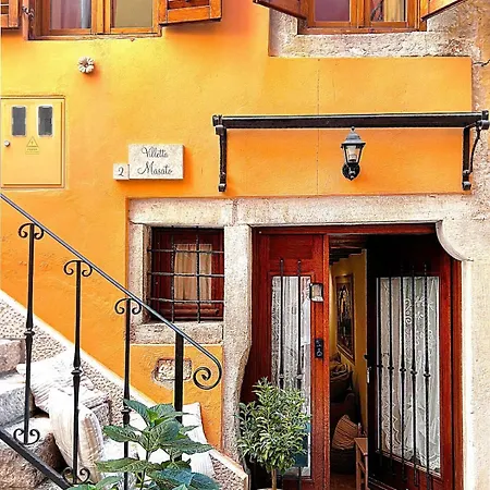 & Massatto - Old Town Elegance *